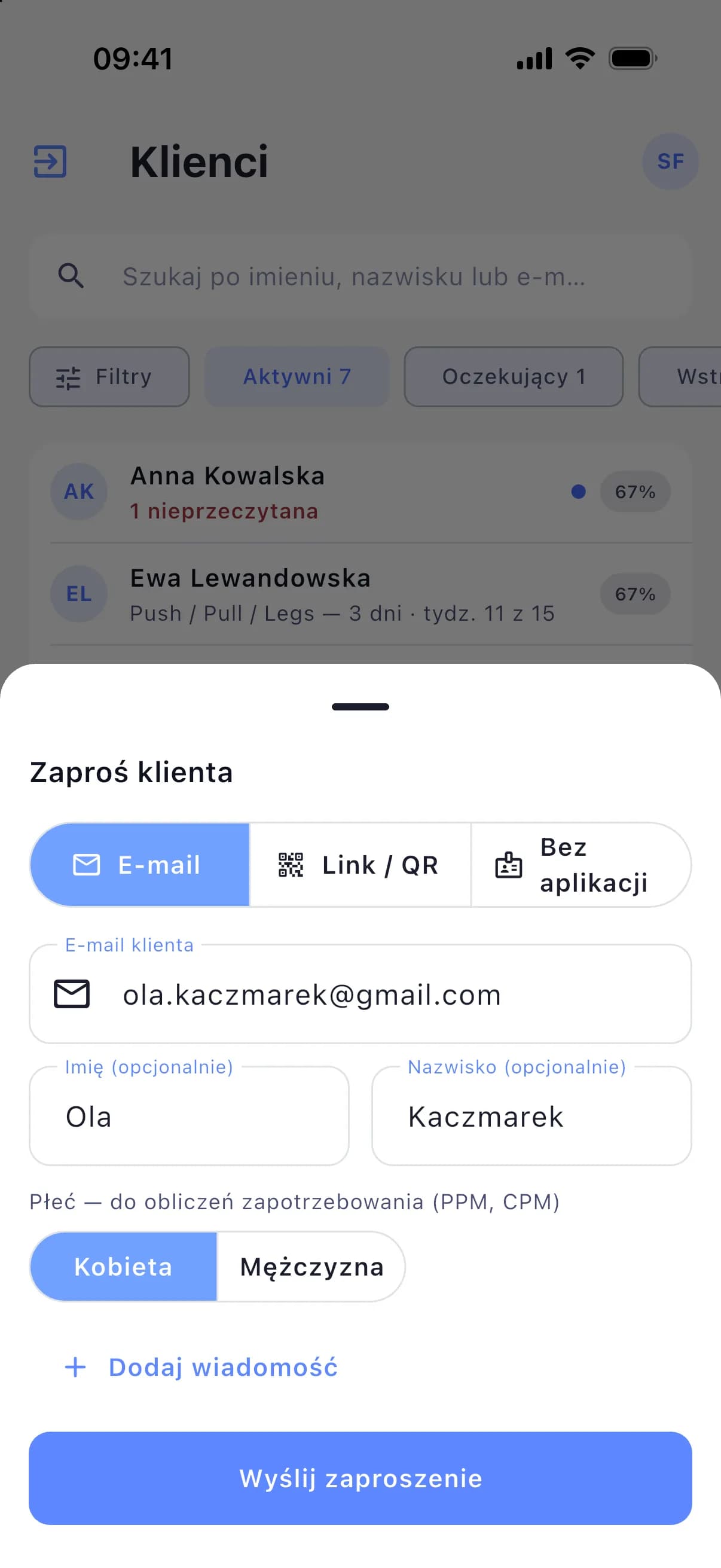 Formularz zaproszenia: e-mail, link / QR albo klient bez aplikacji